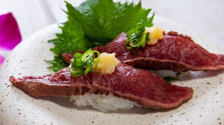 馬肉炙燒握壽司